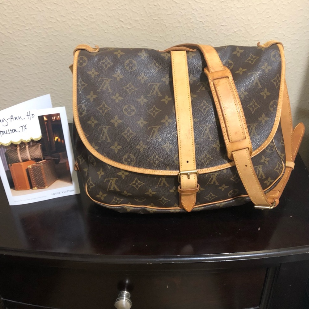 Auth Louis Vuitton Monogram Saumur 35